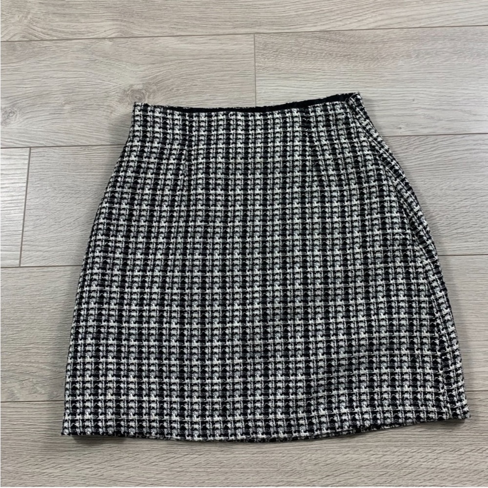 Aritzia Babaton Bryn Tweed Mini Skirt - Picture 3 of 10